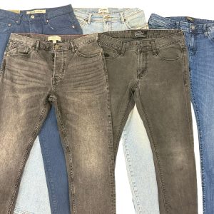 Lot 27 - Men's Designer Jeans Mix Superdry Wrangler White Stuff Firetrap Jack and Jones