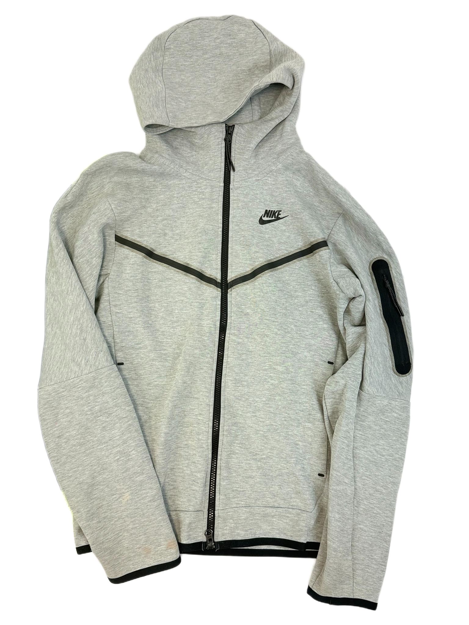 Lot 16 - Nike Sportswear Mixed Bundle for Resale - Image 9