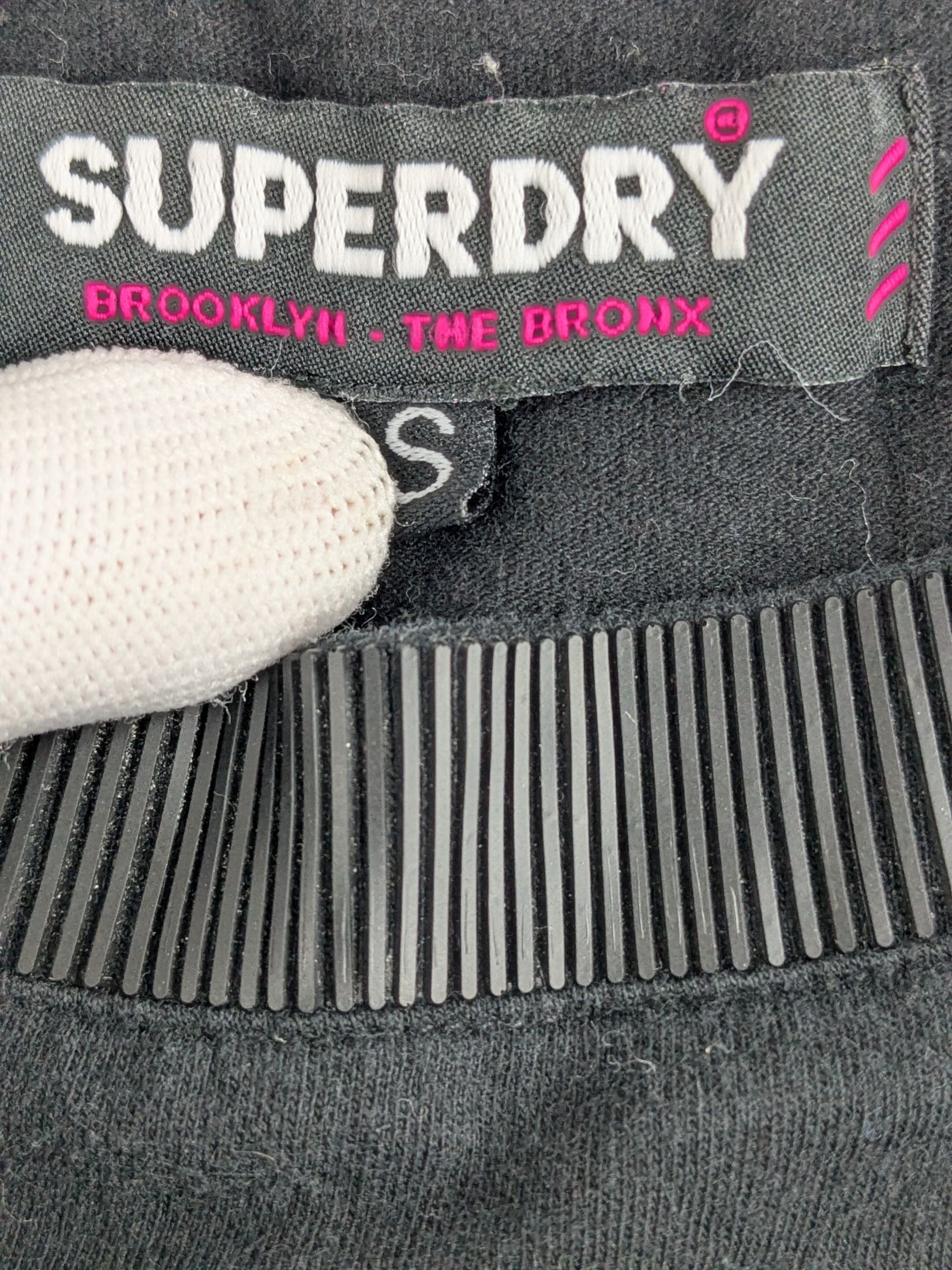 Lot 14 - Mixed Branded T-Shirt Bundle – Adidas, Vans, Superdry, Saltrock & England Reseller Lot - Image 9