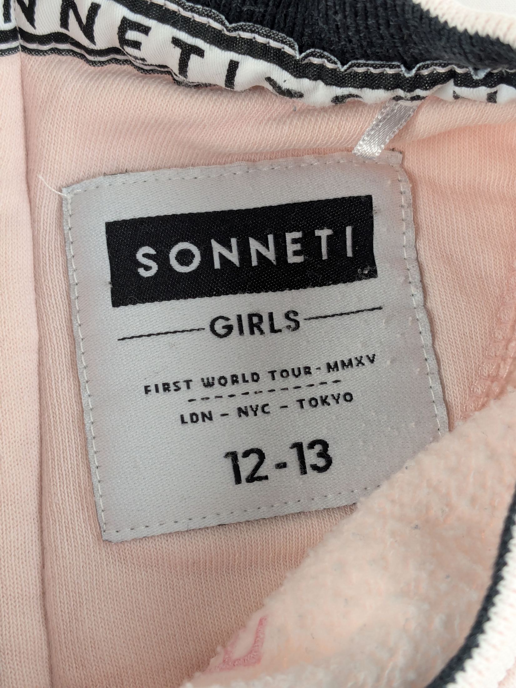 Lot 19 - Kids Branded Clothing Bundle – Joules, Mini Boden, Lacoste, Disney Reseller Lot - Image 3