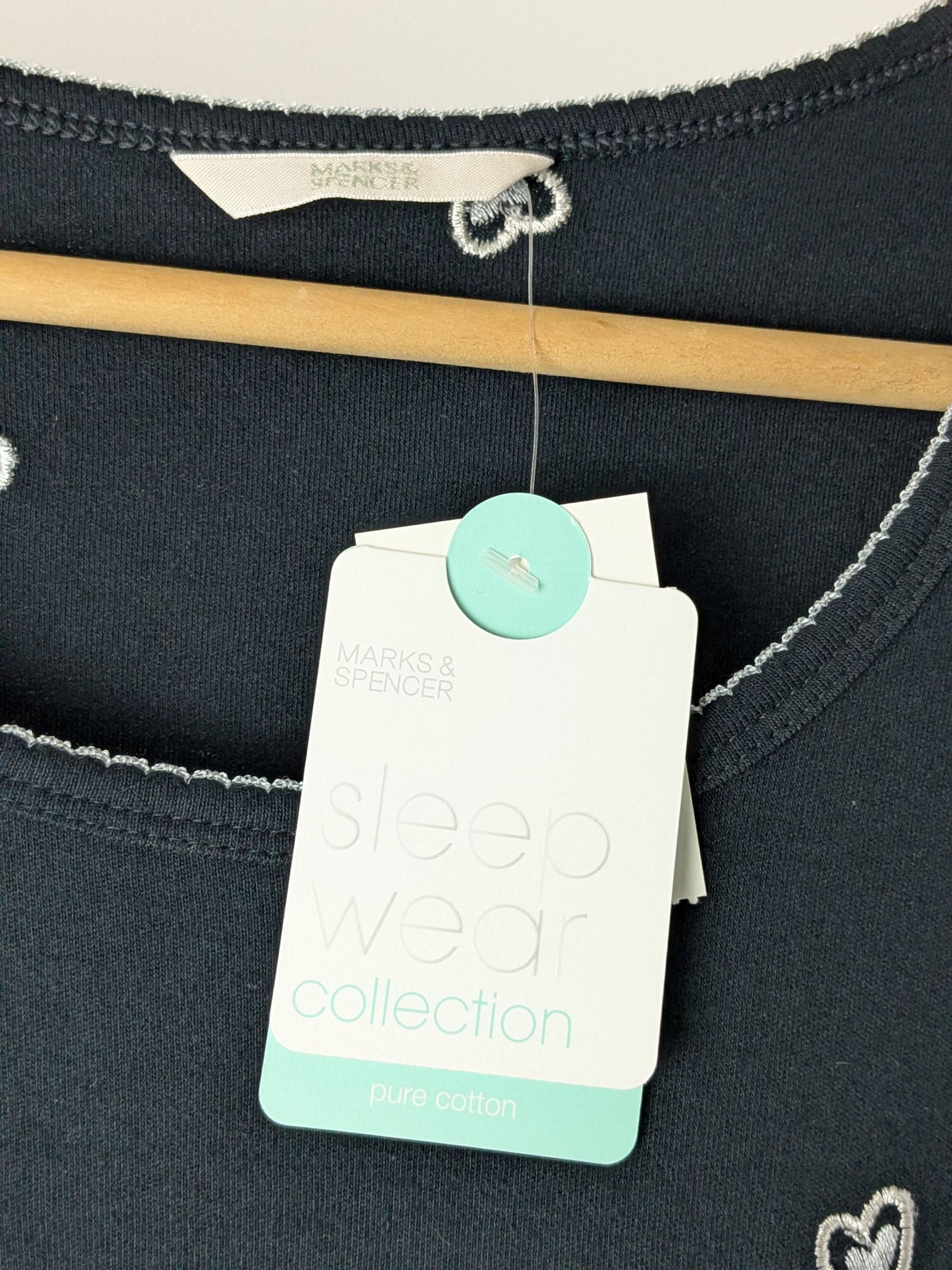 Lot 32 - BNWT Women’s & Unisex Bundle – Brodie, M&S, Threadbare, Made in Italy Reseller Opportunity x5 - Image 5